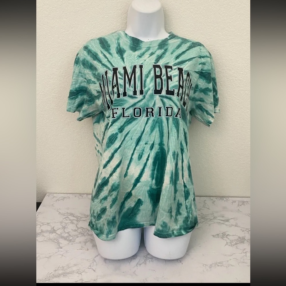 Miami Beach Short Sleeve T Shirt Women’s M Green Tie Dye Camo Pullover T… - Picture 1 of 4